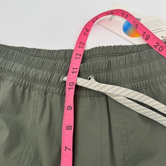 Vuori Women's Birch Jogger Army Green Athleisure Sustainable Preppy - Picture 15 of 15